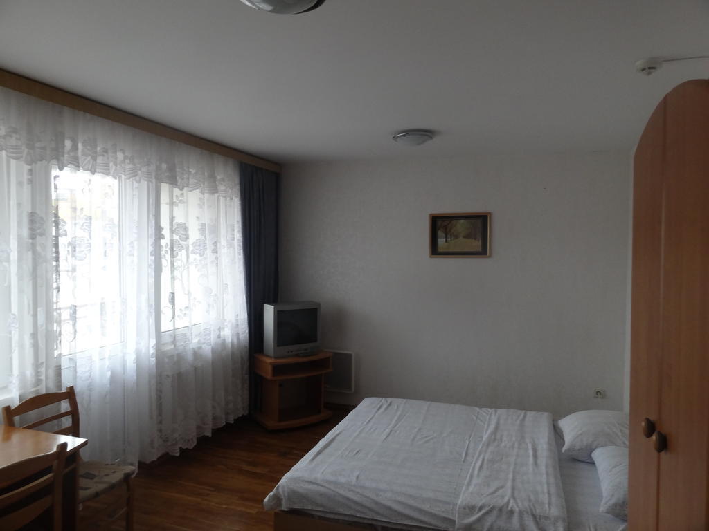 Hotel Rebir Daugavpils Eksteriør billede